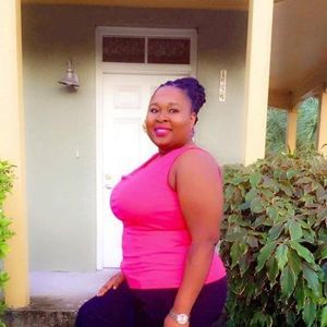 Meet your Posher, Manoucheca